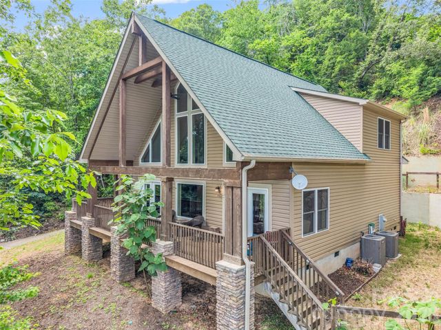 227 Snug Harbor Circle, Lake Lure, NC 28746
