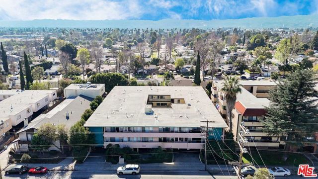 15022 Vanowen Street, Van Nuys (los Angeles), CA 91405