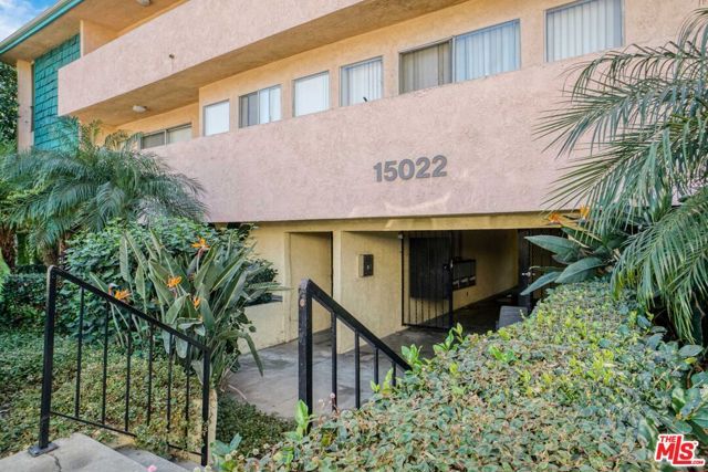 15022 Vanowen Street, Van Nuys (los Angeles), CA 91405