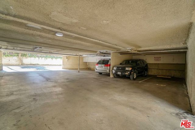 15022 Vanowen Street, Van Nuys (los Angeles), CA 91405