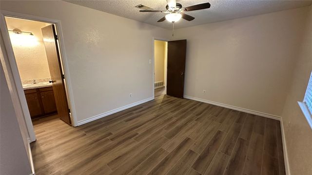 5916 Kary Lynn Drive S, Watauga, TX 76148