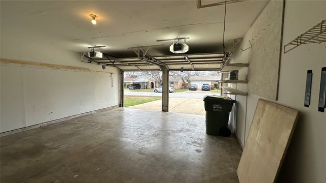 5916 Kary Lynn Drive S, Watauga, TX 76148
