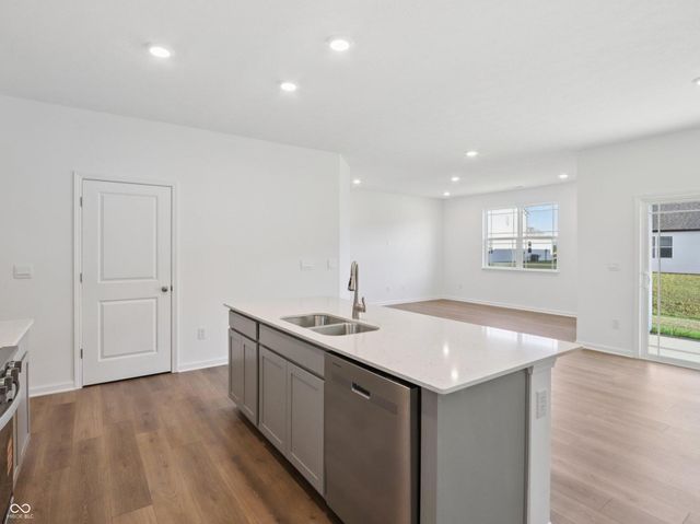 6024 Granby Drive, Whitestown, IN 46075