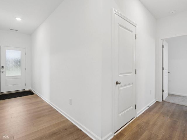 6024 Granby Drive, Whitestown, IN 46075