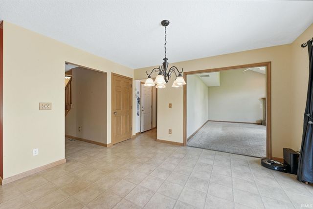 3518 Flowing Brook Drive, Fort Wayne, IN 46818