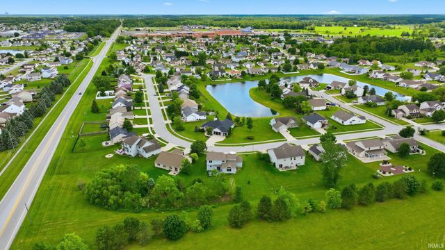 3518 Flowing Brook Drive, Fort Wayne, IN 46818
