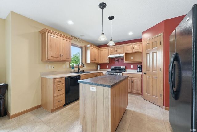 3518 Flowing Brook Drive, Fort Wayne, IN 46818