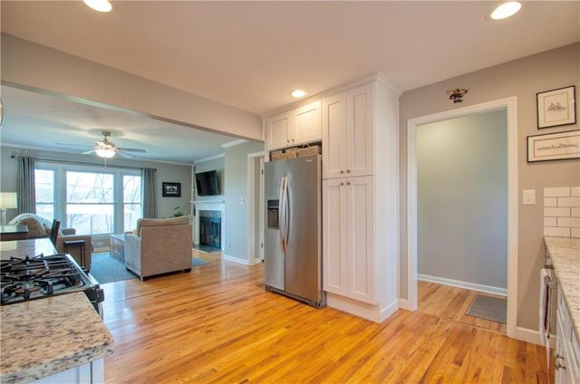 9042 Holly Street, Kansas City, MO 64114