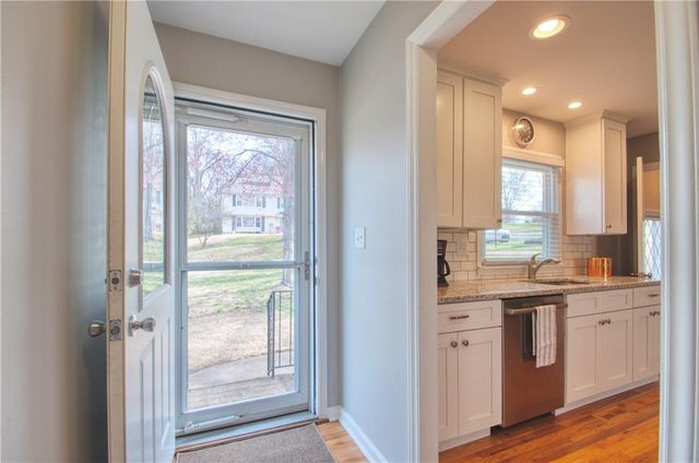 9042 Holly Street, Kansas City, MO 64114