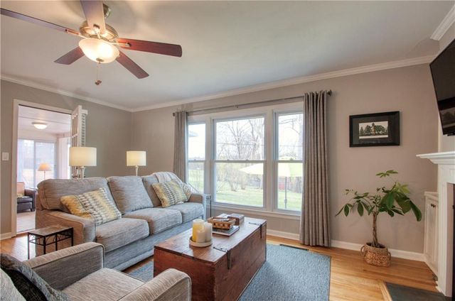 9042 Holly Street, Kansas City, MO 64114