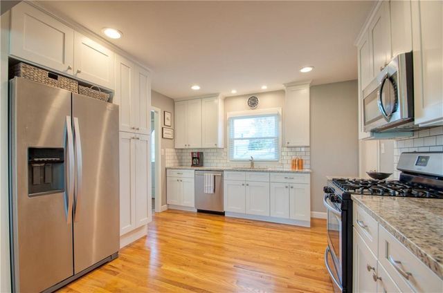 9042 Holly Street, Kansas City, MO 64114