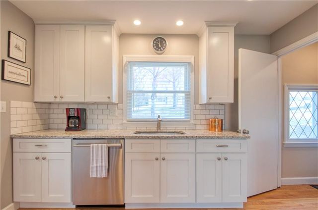 9042 Holly Street, Kansas City, MO 64114