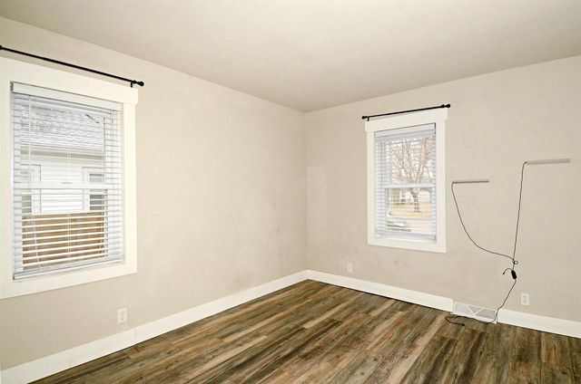 60 Grand Avenue, Prairie Du Sac, WI 53578