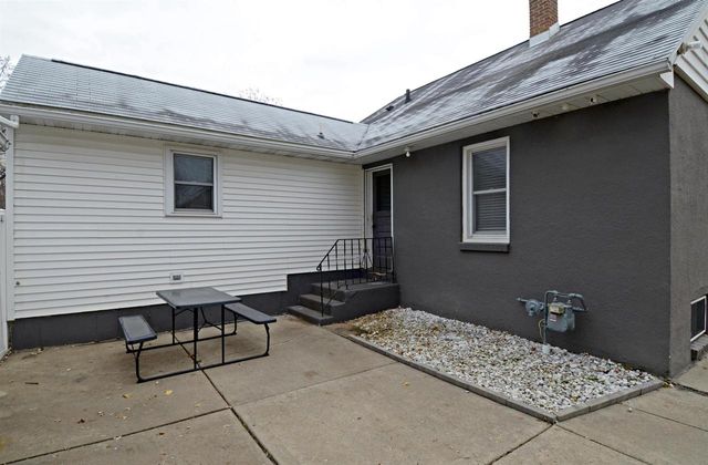 60 Grand Avenue, Prairie Du Sac, WI 53578