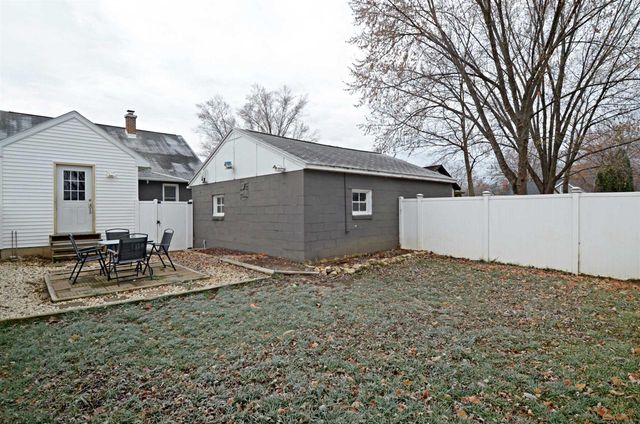 60 Grand Avenue, Prairie Du Sac, WI 53578