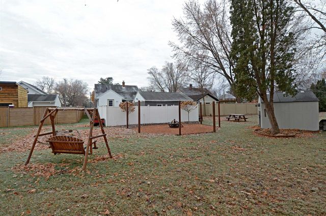 60 Grand Avenue, Prairie Du Sac, WI 53578