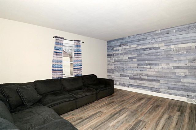 60 Grand Avenue, Prairie Du Sac, WI 53578