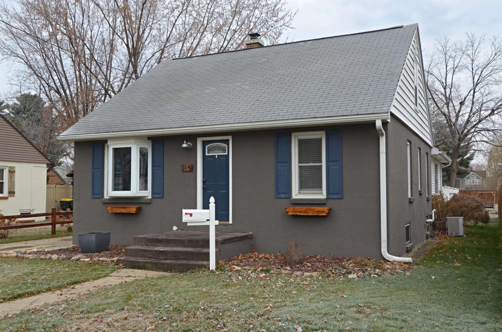 60 Grand Avenue, Prairie Du Sac, WI 53578