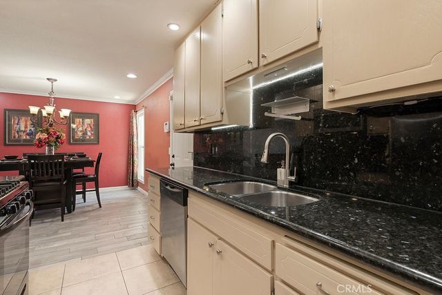 555 D, Upland, CA 91786