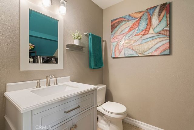 555 D, Upland, CA 91786