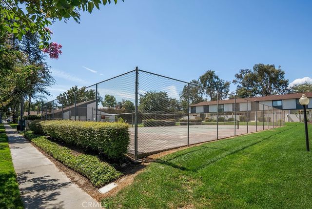 555 D, Upland, CA 91786