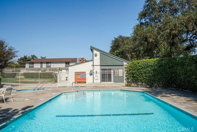 555 D, Upland, CA 91786