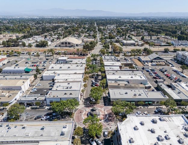 555 D, Upland, CA 91786