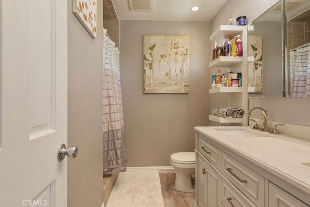 555 D, Upland, CA 91786