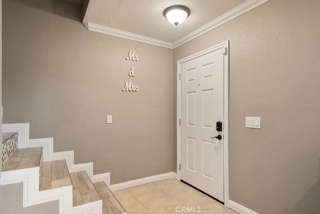 555 D, Upland, CA 91786
