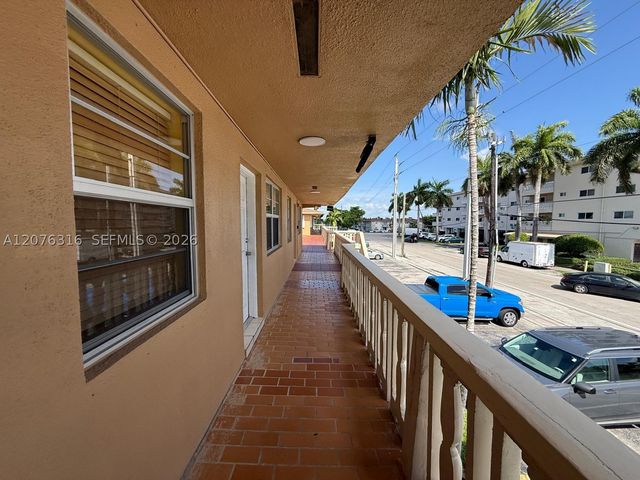 1154 W 35th St 223, Hialeah, FL 33012