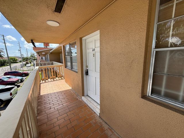 1154 W 35th St 223, Hialeah, FL 33012