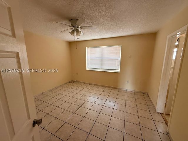 1154 W 35th St 223, Hialeah, FL 33012