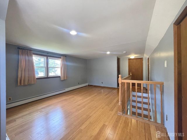 19 W Francis Street, Woodbridge Proper, NJ 08830