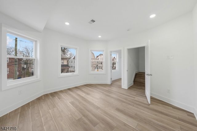 16 Headley Ter, Irvington Twp., NJ 07111