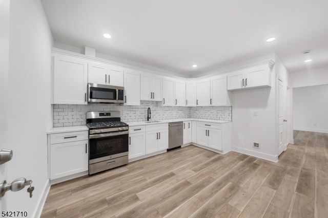 16 Headley Ter, Irvington Twp., NJ 07111