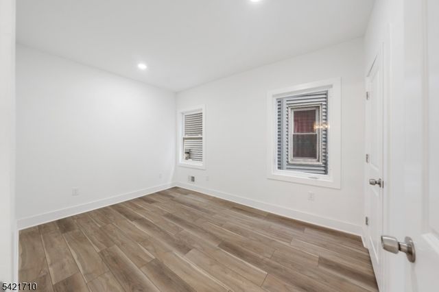 16 Headley Ter, Irvington Twp., NJ 07111