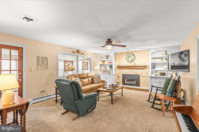 155 GEORGE ST, Hanover, PA 17331