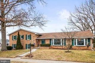 155 GEORGE ST, Hanover, PA 17331