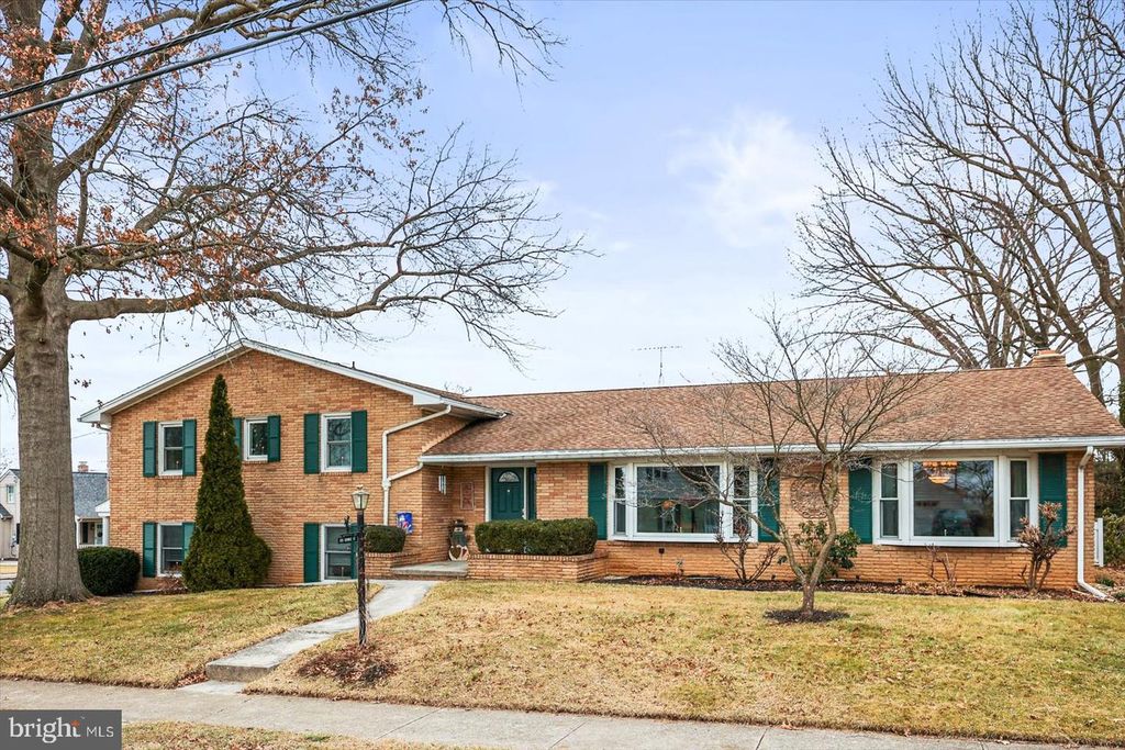 155 GEORGE ST, Hanover, PA 17331