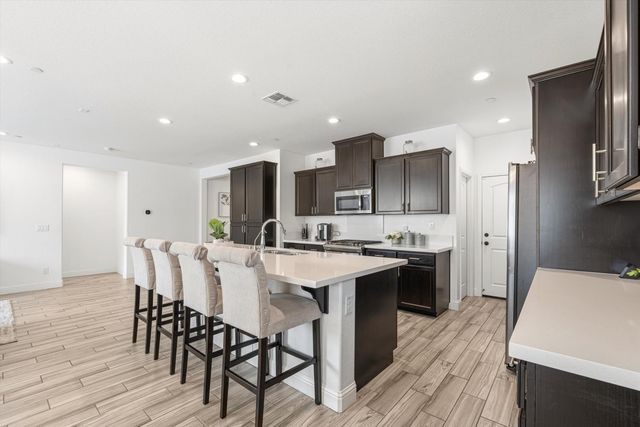 12720 Seahaven Way, Rancho Cordova, CA 95742