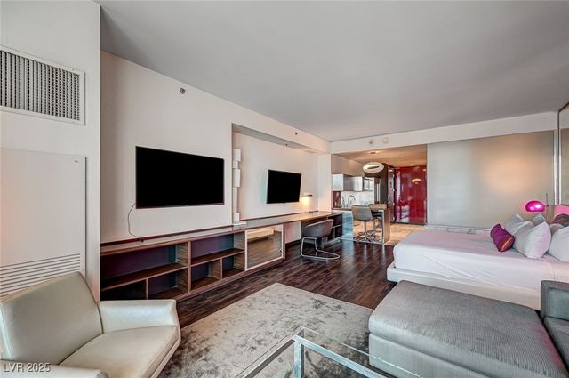 4381 West Flamingo Road 53307, Las Vegas, NV 89103