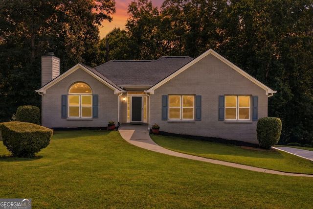 3190 Lakecrest Drive, Dacula, GA 30019