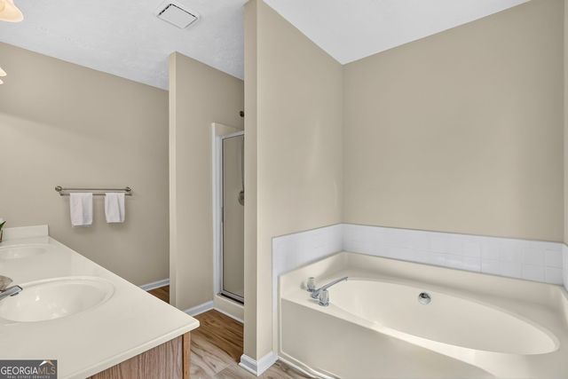 3190 Lakecrest Drive, Dacula, GA 30019