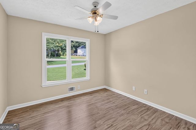 3190 Lakecrest Drive, Dacula, GA 30019