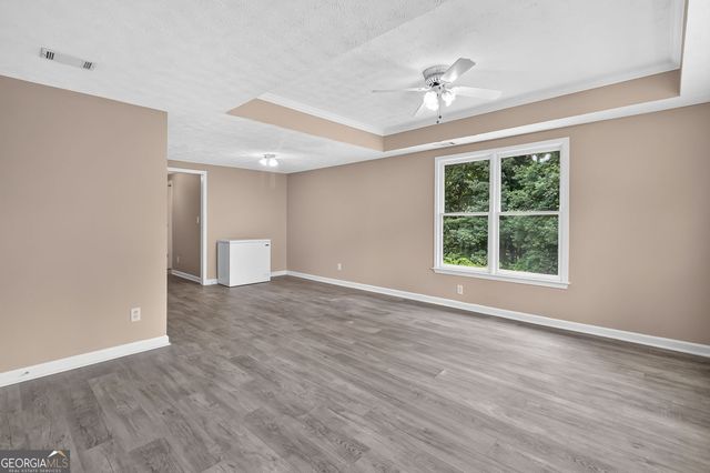 3190 Lakecrest Drive, Dacula, GA 30019