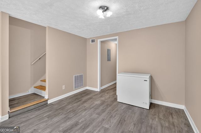 3190 Lakecrest Drive, Dacula, GA 30019