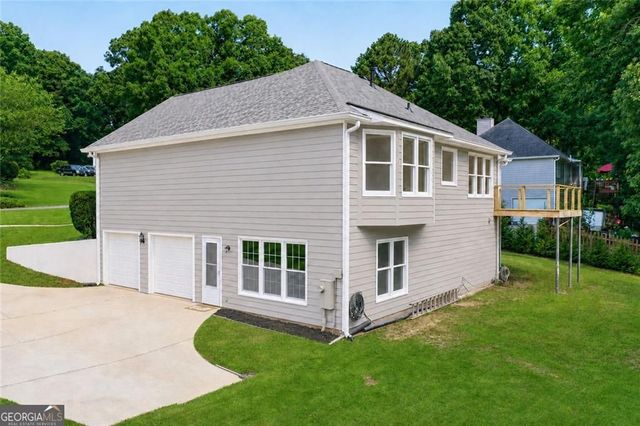 3190 Lakecrest Drive, Dacula, GA 30019