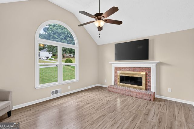 3190 Lakecrest Drive, Dacula, GA 30019