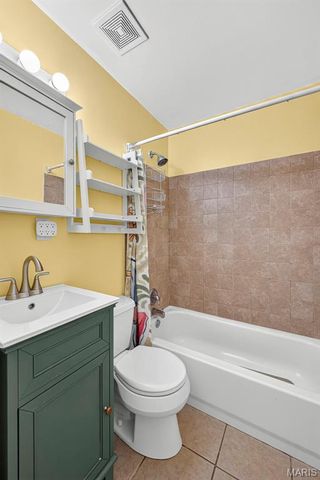 20 Westview Drive, St Charles, MO 63303