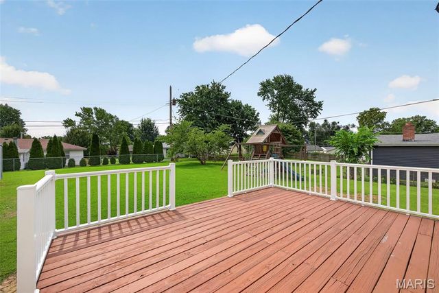 20 Westview Drive, St Charles, MO 63303